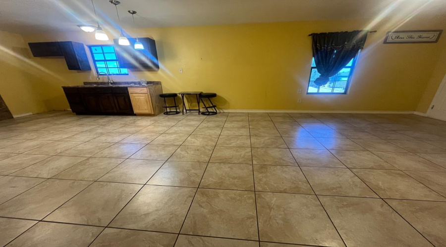 9001 Tulane Dr, LAREDO, Texas 78045, 2 Bedrooms Bedrooms, 4 Rooms Rooms,1 BathroomBathrooms,Residential,For Rent,9001 Tulane Dr,20262812