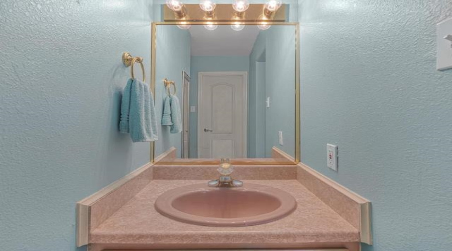 3001 Falcon Ridge Cv, Laredo, Texas 78045-813, 6 Bedrooms Bedrooms, 9 Rooms Rooms,5 BathroomsBathrooms,Residential,For Sale,3001 Falcon Ridge Cv,20262813
