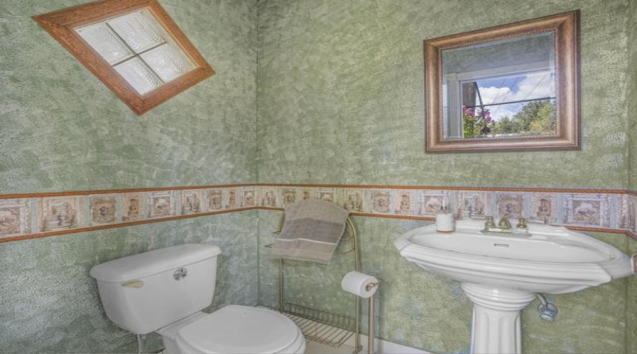 3001 Falcon Ridge Cv, Laredo, Texas 78045-813, 6 Bedrooms Bedrooms, 9 Rooms Rooms,5 BathroomsBathrooms,Residential,For Sale,3001 Falcon Ridge Cv,20262813