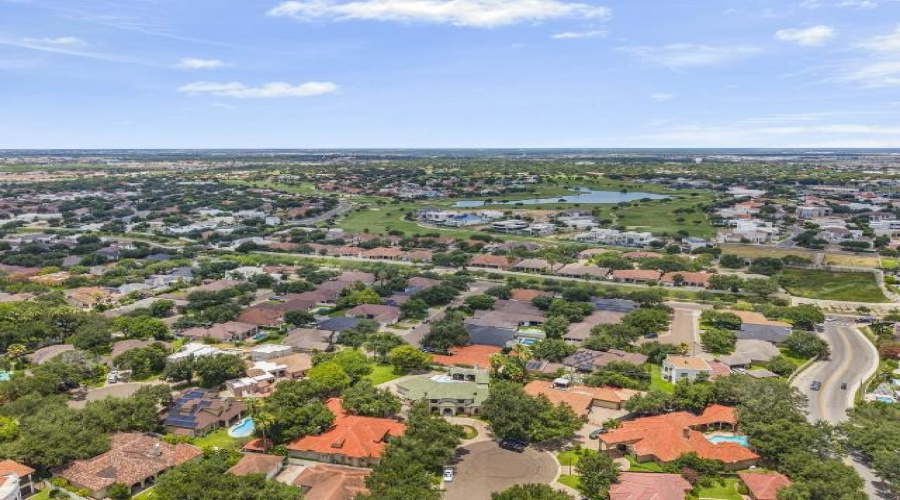 3001 Falcon Ridge Cv, Laredo, Texas 78045-813, 6 Bedrooms Bedrooms, 9 Rooms Rooms,5 BathroomsBathrooms,Residential,For Sale,3001 Falcon Ridge Cv,20262813
