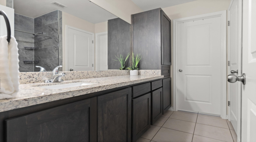 5513 Encanto Dr., LAREDO, Texas 78046, 3 Bedrooms Bedrooms, 6 Rooms Rooms,2 BathroomsBathrooms,Residential,For Sale,5513 Encanto Dr.,20262814