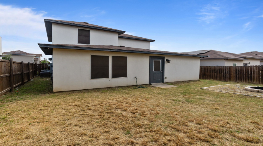5513 Encanto Dr., LAREDO, Texas 78046, 3 Bedrooms Bedrooms, 6 Rooms Rooms,2 BathroomsBathrooms,Residential,For Sale,5513 Encanto Dr.,20262814