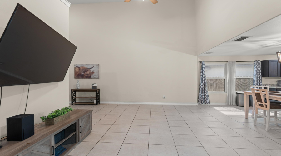 5513 Encanto Dr., LAREDO, Texas 78046, 3 Bedrooms Bedrooms, 6 Rooms Rooms,2 BathroomsBathrooms,Residential,For Sale,5513 Encanto Dr.,20262814