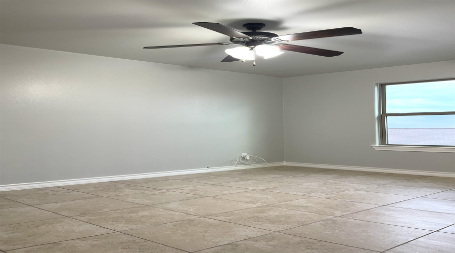 5801 Moses Lp., Laredo, Texas 78046, 3 Bedrooms Bedrooms, 6 Rooms Rooms,2 BathroomsBathrooms,Residential,For Sale,5801 Moses Lp.,20262817
