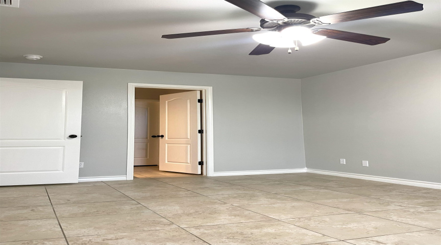 5801 Moses Lp., Laredo, Texas 78046, 3 Bedrooms Bedrooms, 6 Rooms Rooms,2 BathroomsBathrooms,Residential,For Sale,5801 Moses Lp.,20262817