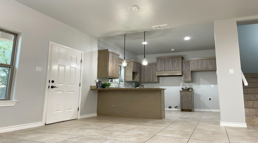 5801 Moses Lp., Laredo, Texas 78046, 3 Bedrooms Bedrooms, 6 Rooms Rooms,2 BathroomsBathrooms,Residential,For Sale,5801 Moses Lp.,20262817