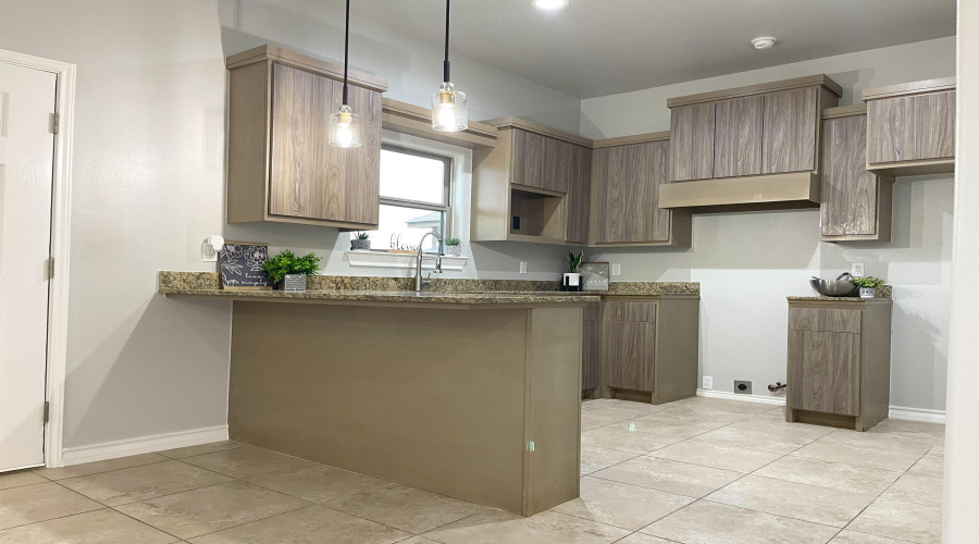 5801 Moses Lp., Laredo, Texas 78046, 3 Bedrooms Bedrooms, 6 Rooms Rooms,2 BathroomsBathrooms,Residential,For Sale,5801 Moses Lp.,20262817