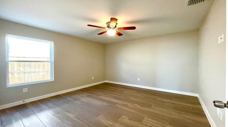 1412 El Caporal Dr., LAREDO, Texas 78046, 3 Bedrooms Bedrooms, 6 Rooms Rooms,2 BathroomsBathrooms,Residential,For Rent,1412 El Caporal Dr.,20262818