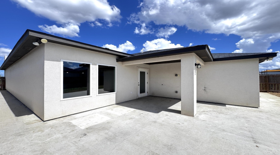 1412 El Caporal Dr., LAREDO, Texas 78046, 3 Bedrooms Bedrooms, 6 Rooms Rooms,2 BathroomsBathrooms,Residential,For Rent,1412 El Caporal Dr.,20262818