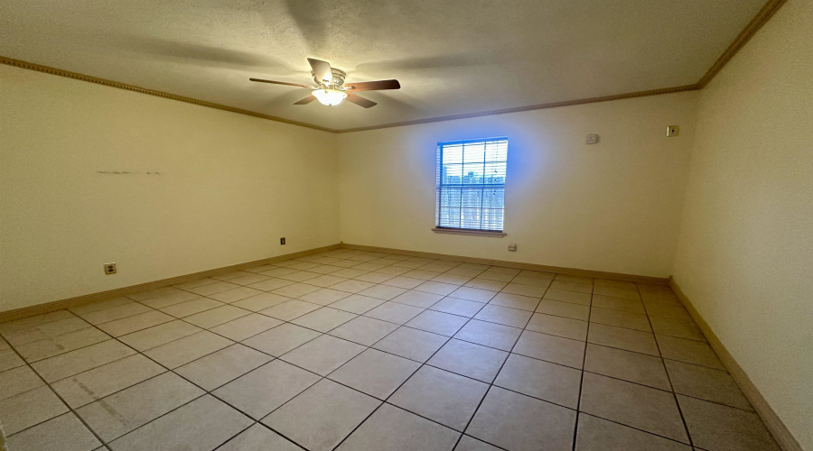 1111 Shiloh Dr, Laredo, Texas 78045, 2 Bedrooms Bedrooms, 4 Rooms Rooms,1 BathroomBathrooms,Residential,For Rent,1111 Shiloh Dr,20262819