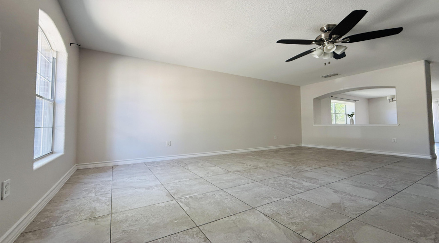 2103 Dorado Dr, Laredo, Texas 78046, 3 Bedrooms Bedrooms, 5 Rooms Rooms,2 BathroomsBathrooms,Residential,For Rent,2103 Dorado Dr,20262824