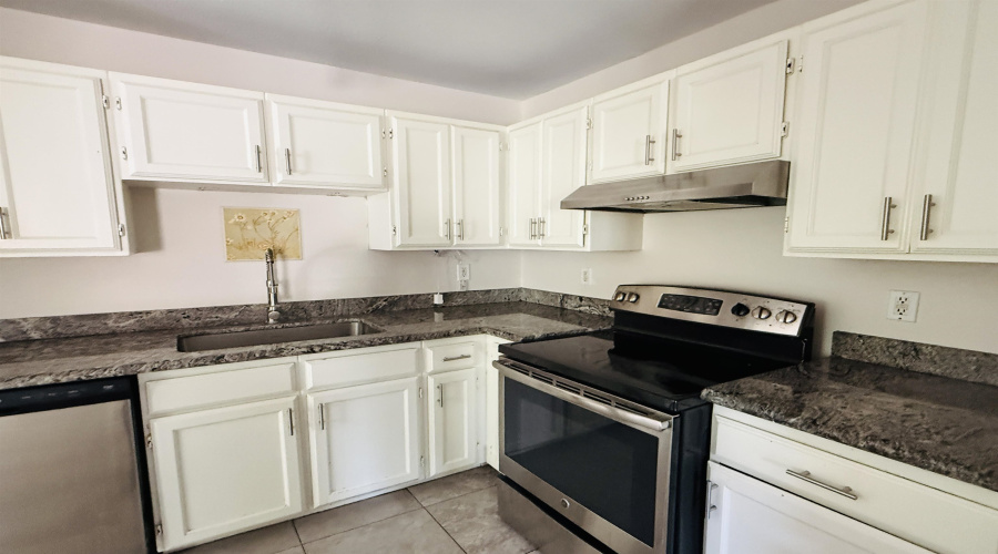 2103 Dorado Dr, Laredo, Texas 78046, 3 Bedrooms Bedrooms, 5 Rooms Rooms,2 BathroomsBathrooms,Residential,For Rent,2103 Dorado Dr,20262824