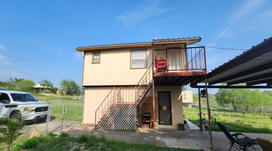 2036 N Siesta Ln, Zapata, Texas 78076, 1 Bedroom Bedrooms, 1 Room Rooms,2 BathroomsBathrooms,Residential,For Sale,2036 N Siesta Ln,20262829