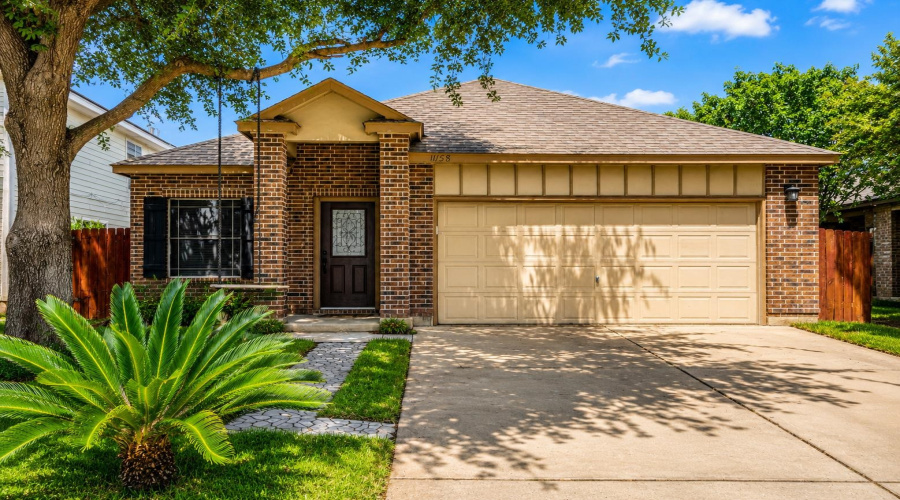 11168 Capistran Lp, LAREDO, Texas 78045, 3 Bedrooms Bedrooms, 5 Rooms Rooms,2 BathroomsBathrooms,Residential,For Sale,11168 Capistran Lp,20262831