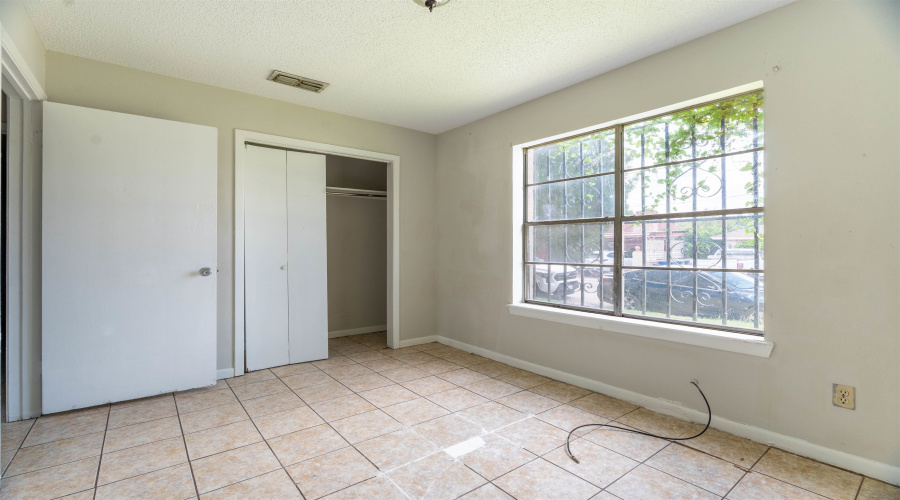 4902 Marcella Ave, laredo, Texas 78041, 2 Bedrooms Bedrooms, 4 Rooms Rooms,1 BathroomBathrooms,Residential,For Sale,4902 Marcella Ave,20262832