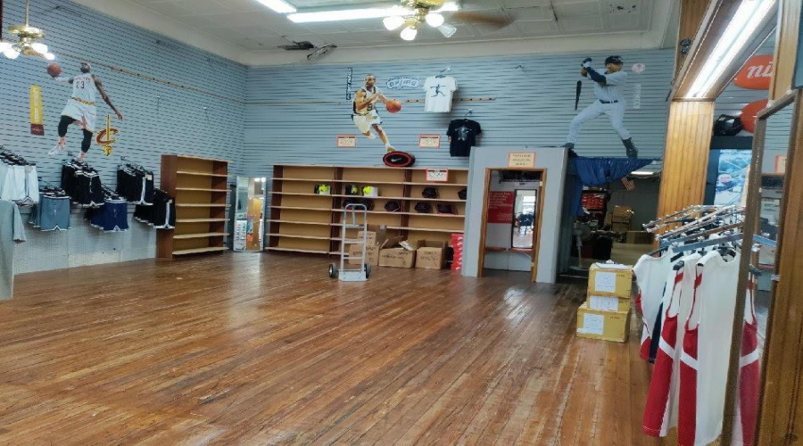 1112 Hidalgo St, Laredo, Texas 78040, 1 Room Rooms,1 BathroomBathrooms,Commercial retail/office,For Sale,1112 Hidalgo St,20262839
