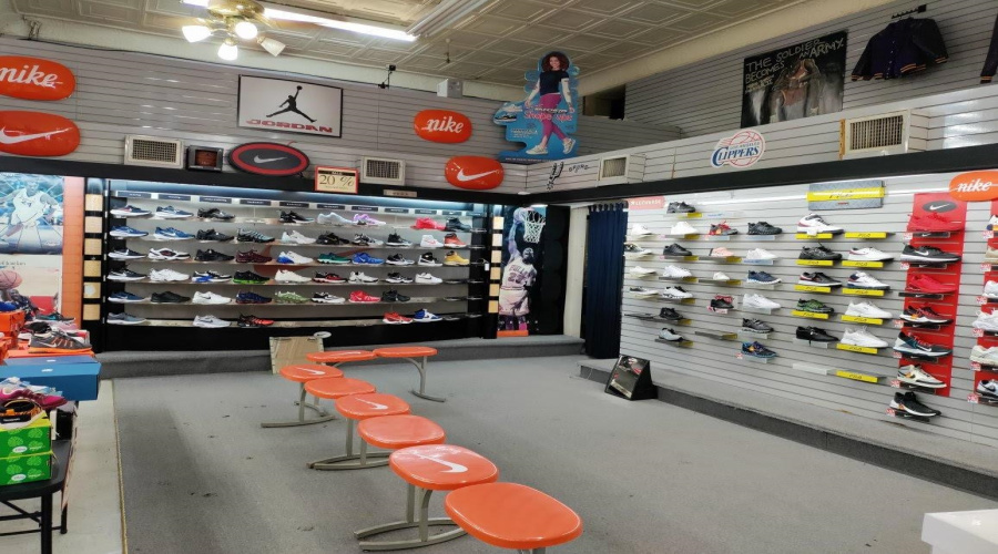 1112 Hidalgo St, Laredo, Texas 78040, 1 Room Rooms,1 BathroomBathrooms,Commercial retail/office,For Sale,1112 Hidalgo St,20262839