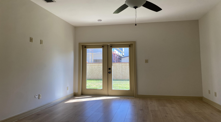 8216 Casa Verde Rd, LAREDO, Texas 78041, 2 Bedrooms Bedrooms, 5 Rooms Rooms,2 BathroomsBathrooms,Residential,For Rent,8216 Casa Verde Rd,20262834