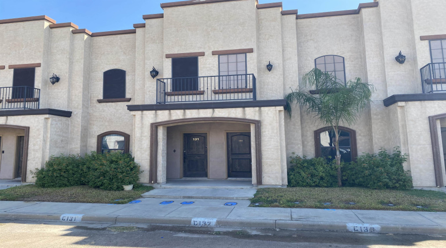 8216 Casa Verde Rd, LAREDO, Texas 78041, 2 Bedrooms Bedrooms, 5 Rooms Rooms,2 BathroomsBathrooms,Residential,For Rent,8216 Casa Verde Rd,20262834
