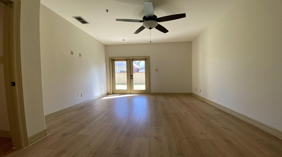 8216 Casa Verde Rd, LAREDO, Texas 78041, 2 Bedrooms Bedrooms, 5 Rooms Rooms,2 BathroomsBathrooms,Residential,For Rent,8216 Casa Verde Rd,20262834