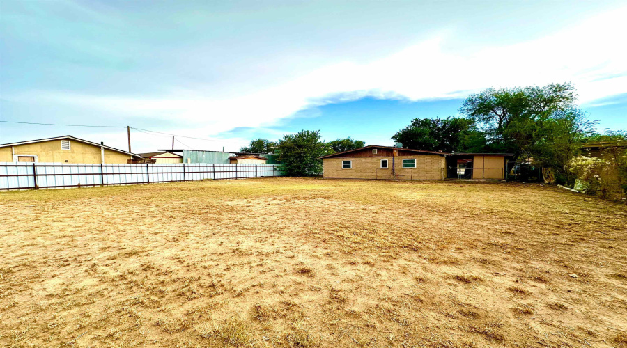 2718 Garfield St, Laredo, Texas 78043, 3 Bedrooms Bedrooms, 5 Rooms Rooms,2 BathroomsBathrooms,Residential,For Rent,2718 Garfield St,20262835