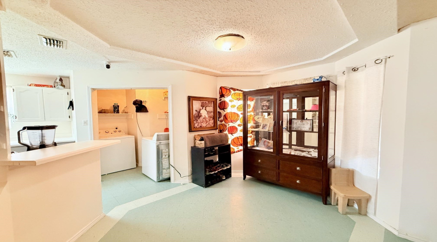 812 Doner Rd, Laredo, Texas 78045, ,Multi-family,For Sale,812 Doner Rd,20262842