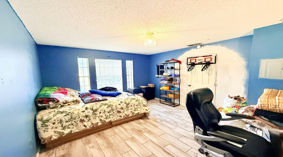 812 Doner Rd, Laredo, Texas 78045, ,Multi-family,For Sale,812 Doner Rd,20262842