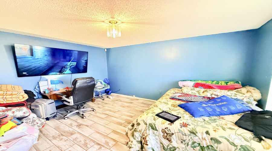 812 Doner Rd, Laredo, Texas 78045, ,Multi-family,For Sale,812 Doner Rd,20262842