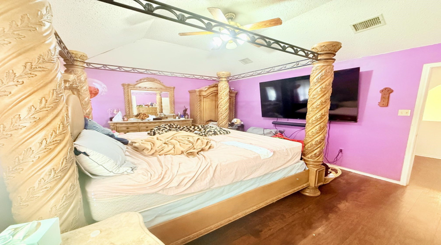 812 Doner Rd, Laredo, Texas 78045, ,Multi-family,For Sale,812 Doner Rd,20262842