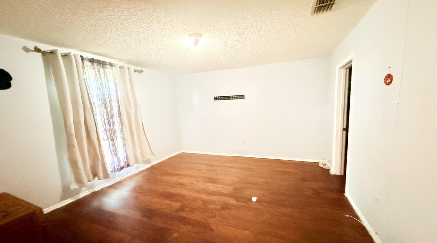 812 Doner Rd, Laredo, Texas 78045, ,Multi-family,For Sale,812 Doner Rd,20262842