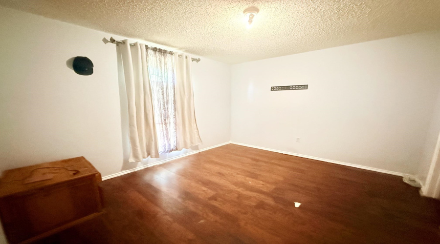 812 Doner Rd, Laredo, Texas 78045, ,Multi-family,For Sale,812 Doner Rd,20262842