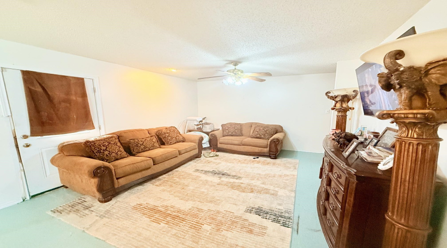 812 Doner Rd, Laredo, Texas 78045, ,Multi-family,For Sale,812 Doner Rd,20262842