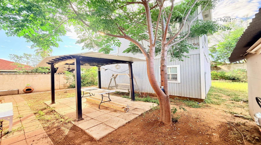 812 Doner Rd, Laredo, Texas 78045, ,Multi-family,For Sale,812 Doner Rd,20262842