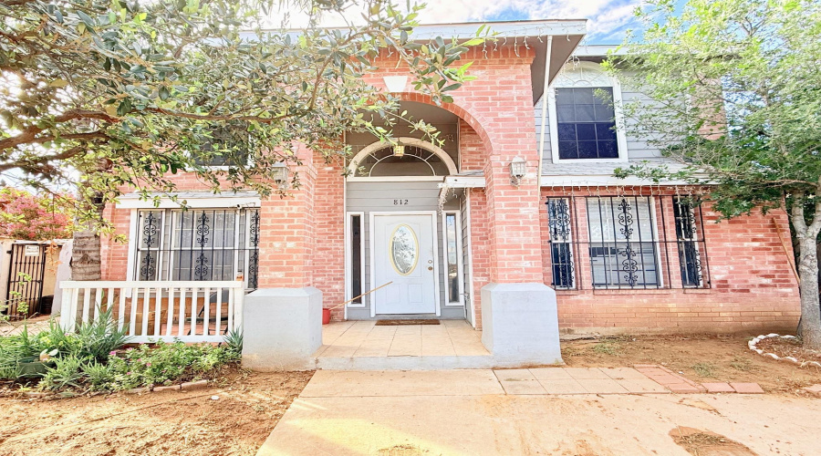 812 Doner Rd, Laredo, Texas 78045, ,Multi-family,For Sale,812 Doner Rd,20262842