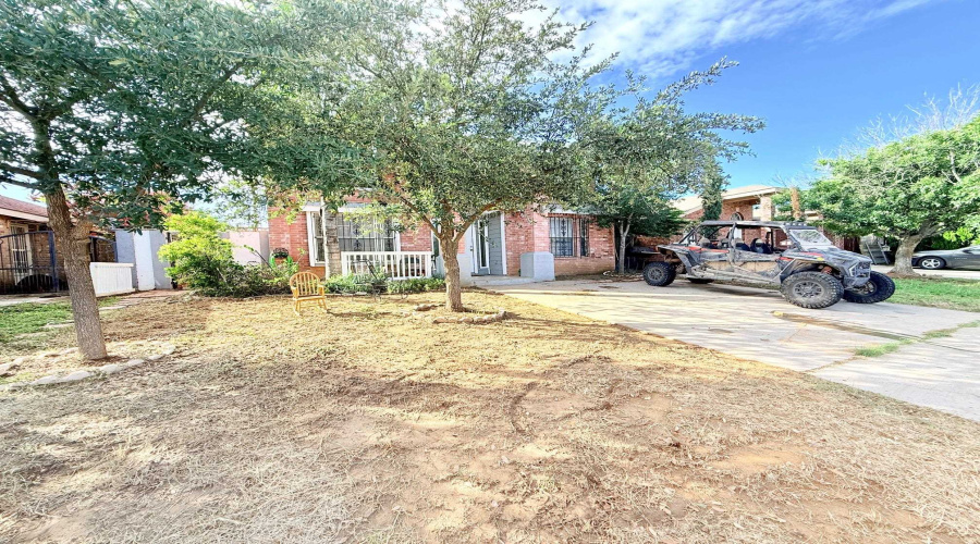 812 Doner Rd, Laredo, Texas 78045, ,Multi-family,For Sale,812 Doner Rd,20262842