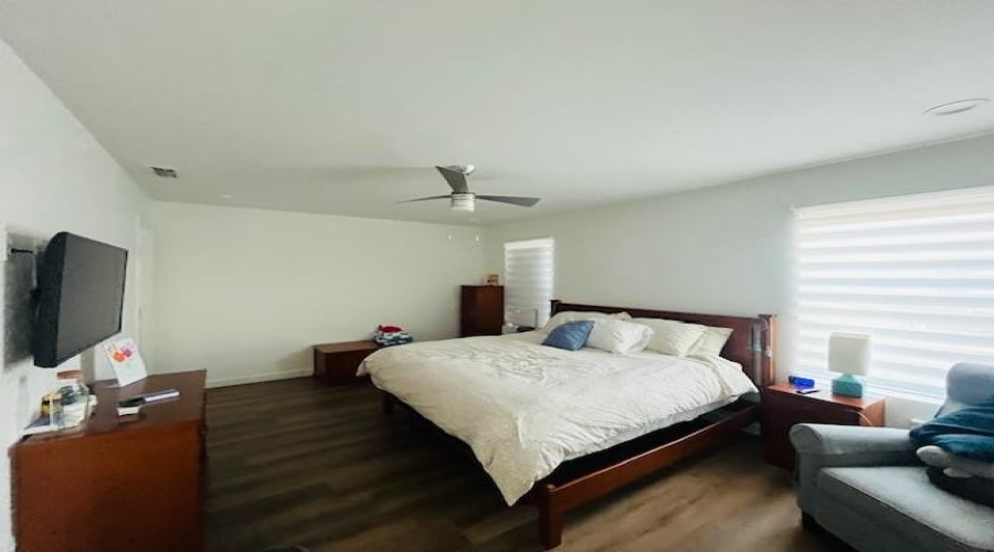 204 Deer Path Loop, Laredo, Texas 78045, 3 Bedrooms Bedrooms, 7 Rooms Rooms,2 BathroomsBathrooms,Residential,For Sale,204 Deer Path Loop,20262843