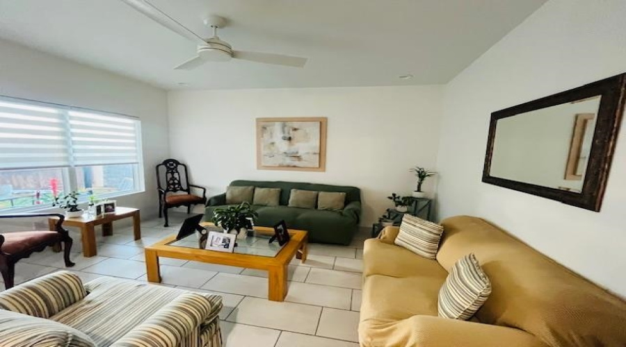 204 Deer Path Loop, Laredo, Texas 78045, 3 Bedrooms Bedrooms, 7 Rooms Rooms,2 BathroomsBathrooms,Residential,For Sale,204 Deer Path Loop,20262843