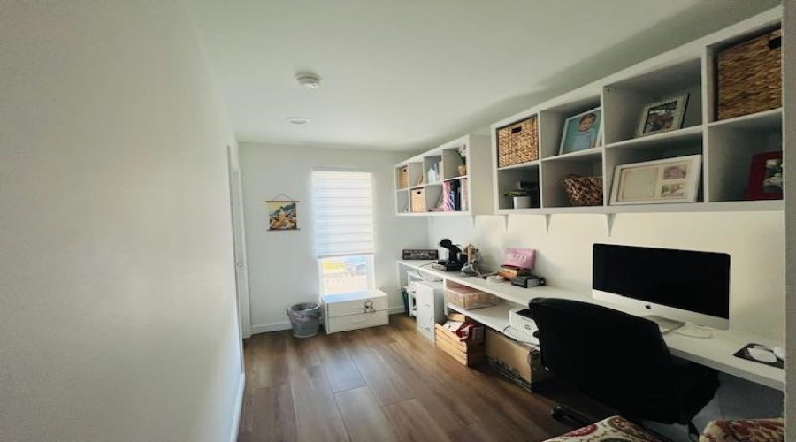 204 Deer Path Loop, Laredo, Texas 78045, 3 Bedrooms Bedrooms, 7 Rooms Rooms,2 BathroomsBathrooms,Residential,For Sale,204 Deer Path Loop,20262843
