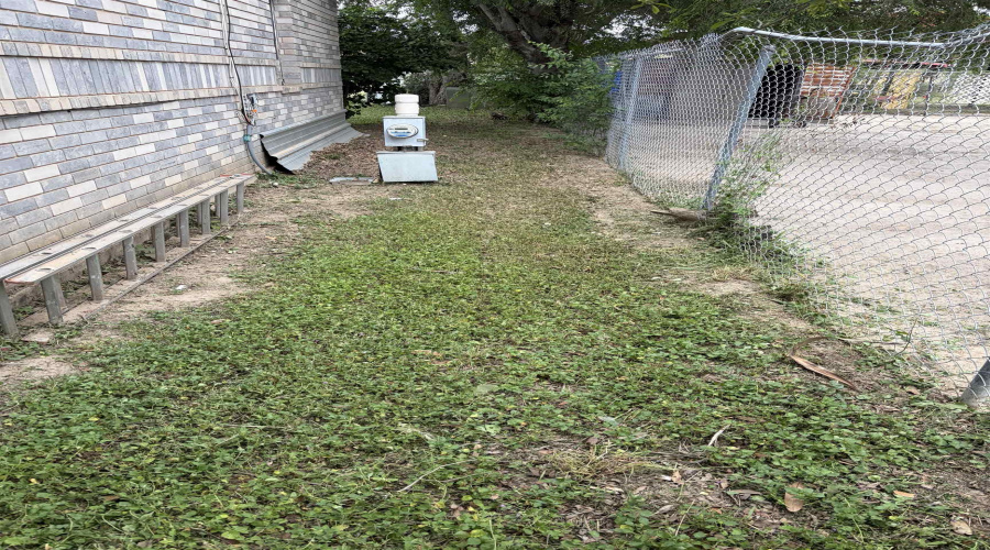 606 El Monte Lp, Laredo, Texas 78045, 3 Bedrooms Bedrooms, 5 Rooms Rooms,2 BathroomsBathrooms,Residential,For Sale,606 El Monte Lp,20262847