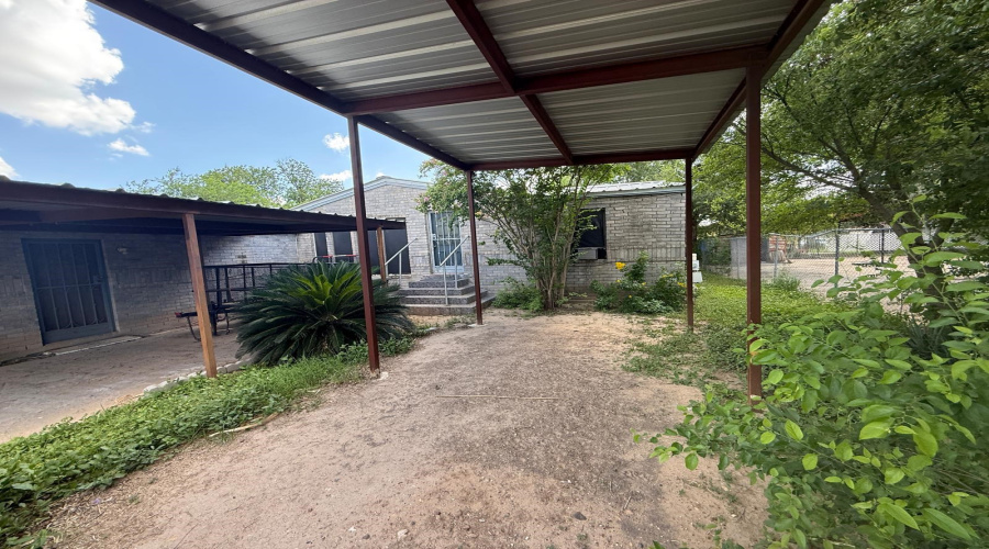 606 El Monte Lp, Laredo, Texas 78045, 3 Bedrooms Bedrooms, 5 Rooms Rooms,2 BathroomsBathrooms,Residential,For Sale,606 El Monte Lp,20262847