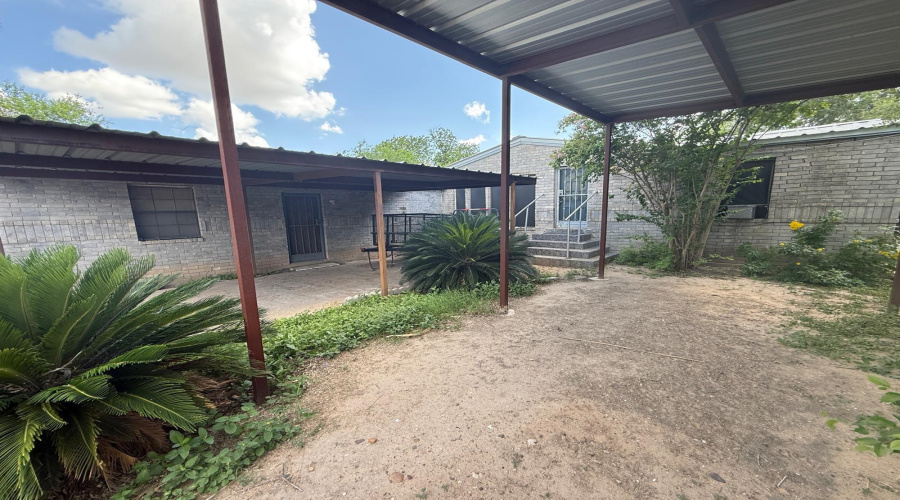 606 El Monte Lp, Laredo, Texas 78045, 3 Bedrooms Bedrooms, 5 Rooms Rooms,2 BathroomsBathrooms,Residential,For Sale,606 El Monte Lp,20262847