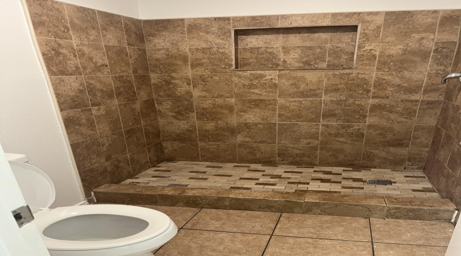 1706 Stonefield Ln, Laredo, Texas 78045, 3 Bedrooms Bedrooms, 5 Rooms Rooms,2 BathroomsBathrooms,Residential,For Rent,1706 Stonefield Ln,20262848