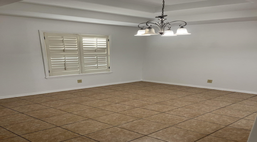 1706 Stonefield Ln, Laredo, Texas 78045, 3 Bedrooms Bedrooms, 5 Rooms Rooms,2 BathroomsBathrooms,Residential,For Rent,1706 Stonefield Ln,20262848