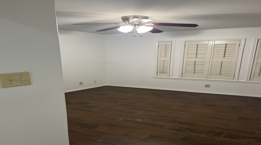 1706 Stonefield Ln, Laredo, Texas 78045, 3 Bedrooms Bedrooms, 5 Rooms Rooms,2 BathroomsBathrooms,Residential,For Rent,1706 Stonefield Ln,20262848