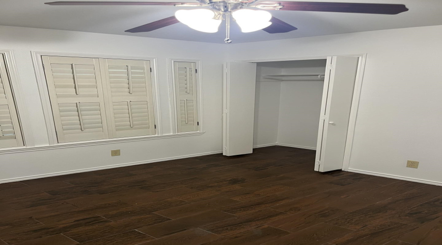 1706 Stonefield Ln, Laredo, Texas 78045, 3 Bedrooms Bedrooms, 5 Rooms Rooms,2 BathroomsBathrooms,Residential,For Rent,1706 Stonefield Ln,20262848