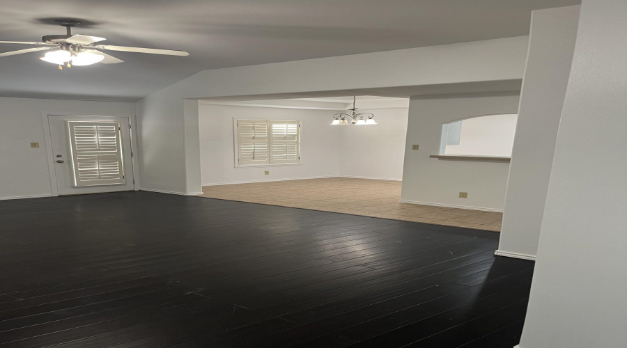 1706 Stonefield Ln, Laredo, Texas 78045, 3 Bedrooms Bedrooms, 5 Rooms Rooms,2 BathroomsBathrooms,Residential,For Rent,1706 Stonefield Ln,20262848