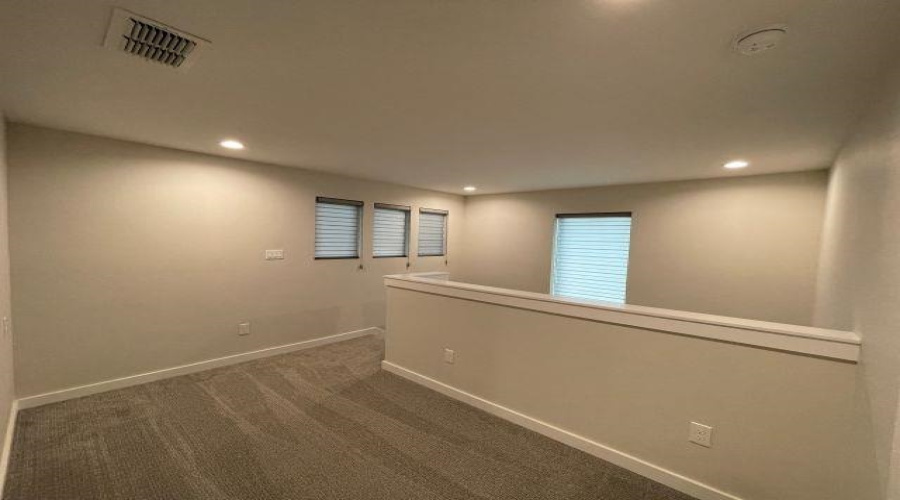 1305 Sambar Lp, Laredo, Texas 78045, 4 Bedrooms Bedrooms, 9 Rooms Rooms,3 BathroomsBathrooms,Residential,For Sale,1305 Sambar Lp,20262851