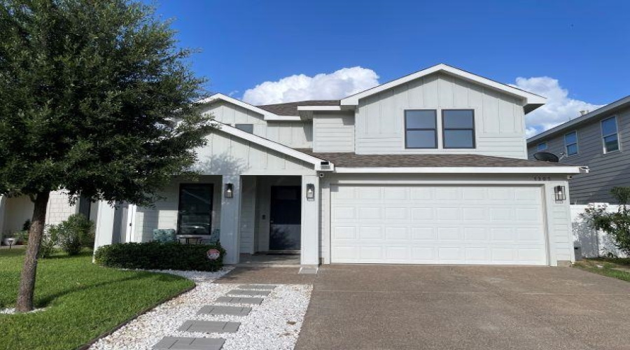 1305 Sambar Lp, Laredo, Texas 78045, 4 Bedrooms Bedrooms, 9 Rooms Rooms,3 BathroomsBathrooms,Residential,For Sale,1305 Sambar Lp,20262851