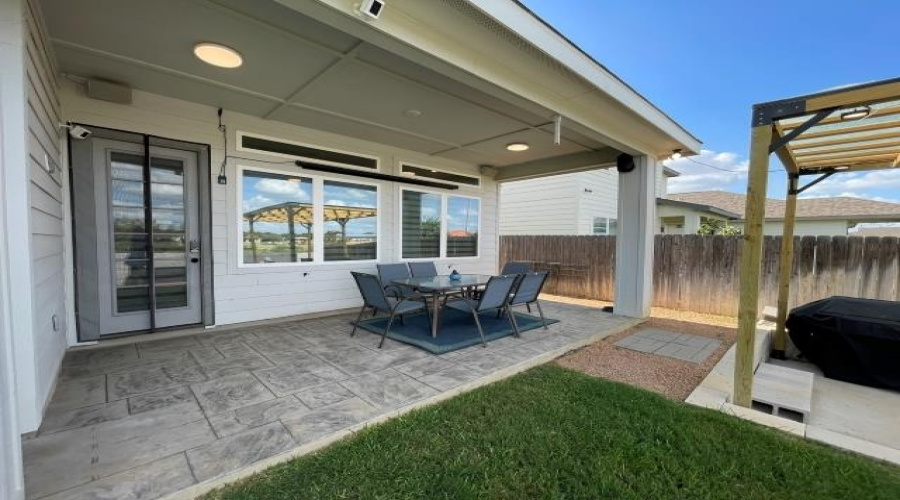 1305 Sambar Lp, Laredo, Texas 78045, 4 Bedrooms Bedrooms, 9 Rooms Rooms,3 BathroomsBathrooms,Residential,For Sale,1305 Sambar Lp,20262851
