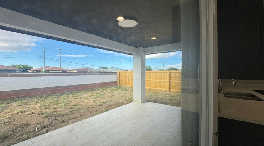 2406 Durazno Ct., Laredo, Texas 78046, 3 Bedrooms Bedrooms, 5 Rooms Rooms,2 BathroomsBathrooms,Residential,For Sale,2406 Durazno Ct.,20262852